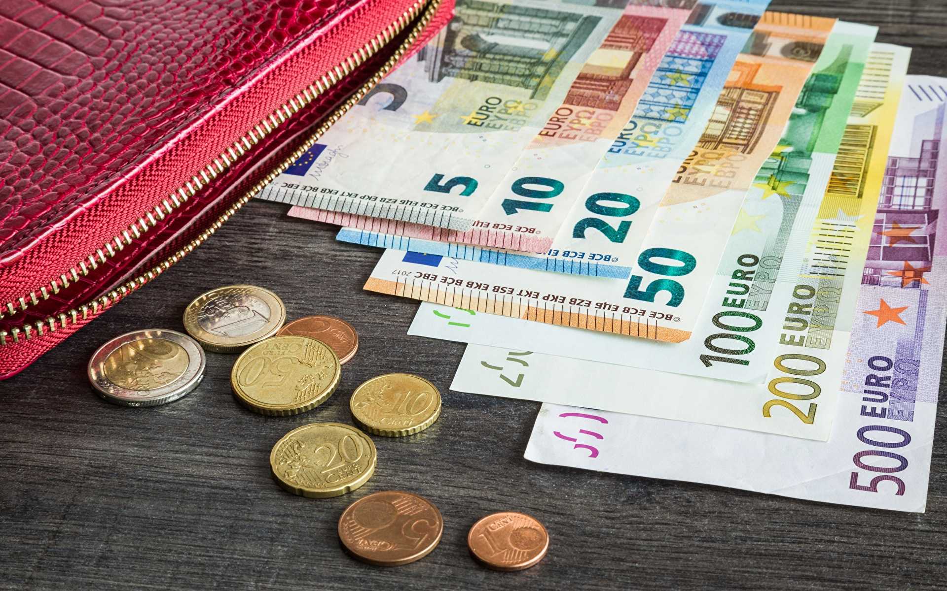 Инвестиции в евро — перспективы, стоит ли покупать eur?